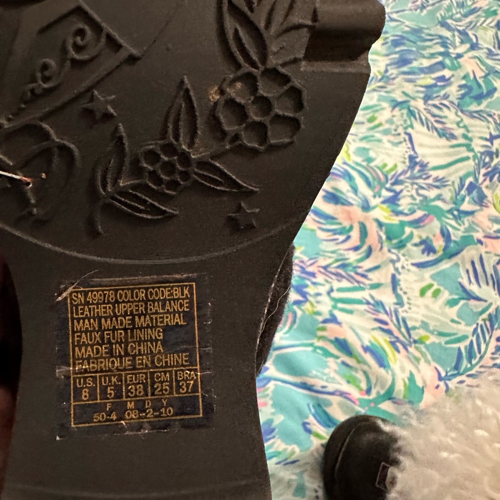 Black Sketchers comfy warm clogs. - Picture 3 of 4